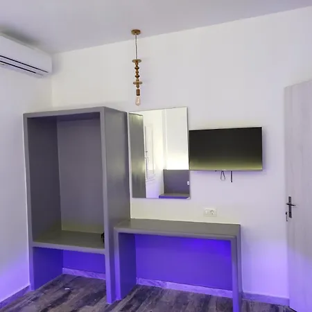 White & Blue Appartement