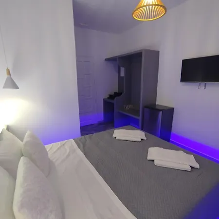 White & Blue Apartman *