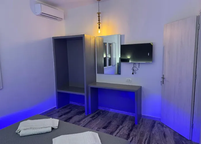 White & Blue Kamári