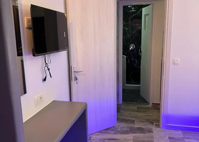 White & Blue Kamári